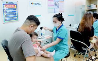 Chủ động bảo vệ bé trước làn sóng ‘dịch chồng dịch’ dâng cao