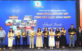 ‘Đồng hành phát triển, vững bước vươn xa’ của Tôn Đông Á về đất Tây Đô ‘Đồng hành phát triển, vững bước vươn xa’ của Tôn Đông Á về đất Tây Đô