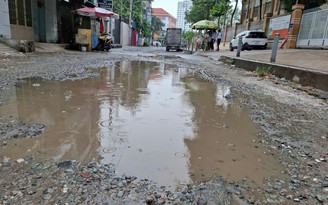Đường hư hỏng nặng, cần sửa chữa