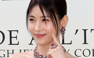 Ha Ji Won trở lại sân khấu âm nhạc sau 23 năm vắng bóng