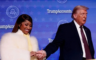 Nicki Minaj bị 'ném đá' vì chúc mừng sinh nhật Tổng thống Donald Trump