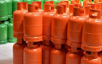 Giá gas của một số thương hiệu giảm mạnh 150.000 đồng/bình 45kg