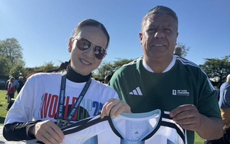 Madam Pang bắt trend Messi, ‘khoe’ rõ khéo áo đấu Argentina phiên bản đặc biệt