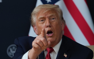 Ông Trump gọi những người chỉ trích thỏa thuận Iran là 'ghen tỵ, ngu ngốc'
