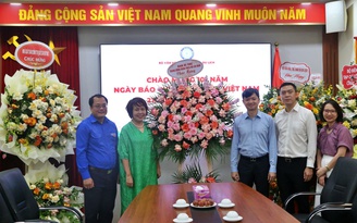 Anh Nguyễn Minh Triết chúc mừng các cơ quan báo chí nhân ngày 21.6