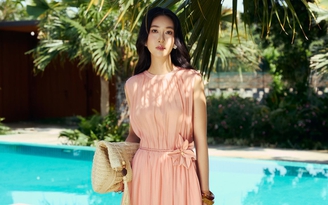 Đầm midi - kiểu trang phục đa năng diện đi làm đi chơi đều đẹp Đầm midi - kiểu trang phục đa năng diện đi làm đi chơi đều đẹp