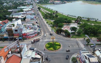 TP.HCM chuyển 29 xã thành phường: Đừng để đô thị hóa trên giấy