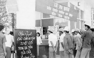 Dòng điện đi qua ba thế hệ thắp sáng