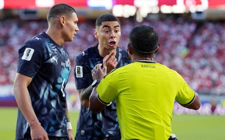 Cầu thủ đầu tiên nhận thẻ đỏ tại World Cup 2026 vì lấy tay che miệng, Messi… hãy coi chừng
