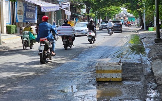 Con đường sụt lún thành 'bẫy' ở TP.HCM: Chính quyền vào cuộc xử lý dứt điểm