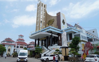 70.000 người dự lễ tuyên phong Chân phước cha Trương Bửu Diệp: Vì sao không bố trí xe trung chuyển?
