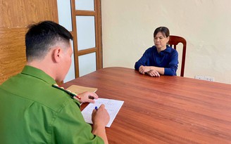 Khởi tố chủ sạp hải sản dùng vòi xịt rửa xe tấn công người bán rau