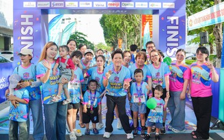 Trường Giang, Lương Thế Thành, Lê Phương cùng 500 gia đình ba thế hệ làm điều đặc biệt