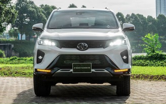 Toyota Fortuner ‘khai tử’ bản máy dầu, càng khó cạnh tranh với Ford Everest tại Việt Nam?