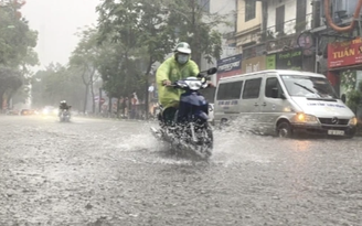 Mưa lớn cấp tập sau nắng nóng, 18 tỉnh, thành sẵn sàng ứng phó