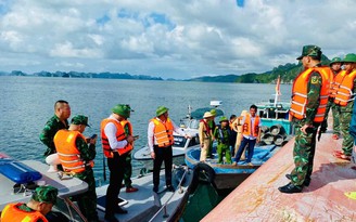 Vụ lật tàu ở Quảng Ninh: Thuyền trưởng kể 10 phút sinh tử