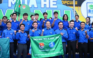 Sinh viên người Úc 'được bạn rủ đi Mùa hè xanh là đi luôn'