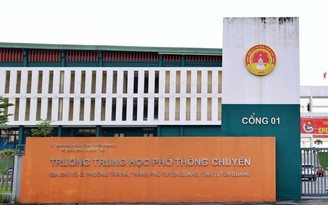 Dư luận phản ứng dữ dội trước đề xuất ‘thi lại’ của Tuyên Quang