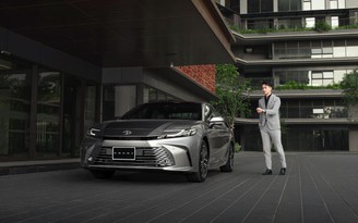 Toyota Camry HEV: Đẳng cấp doanh nhân, sẵn sàng cho xu hướng nhiên liệu xanh