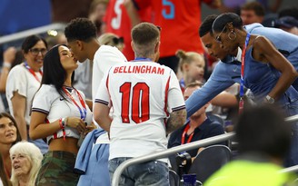 Mẹ Bellingham giúp con trai thoát được án phạt bị cấm trận bán kết Anh - Argentina