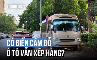 Lòng đường biến thành bãi đỗ xe dịch vụ: Cư dân bất an vì mất an toàn giao thông