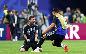 Messi 39 tuổi 21 ngày, 9 lần rê bóng qua cầu thủ Anh, 2 pha kiến tạo tuyệt đỉnh: Ngày buồn cho ‘Tam sư’