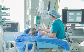 Nạn nhân người Ấn Độ bị lật ca nô ở Phú Quốc đã tỉnh, tự thở