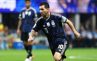 Messi xuất chúng đến vậy, Tây Ban Nha ngăn chặn kiểu gì?