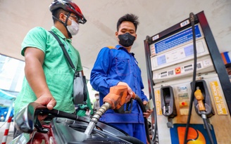 Giá xăng dầu giảm mạnh từ 16 giờ hôm nay 2.7