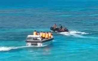 Hải cảnh Trung Quốc và Hải quân Philippines đụng độ tại Biển Đông
