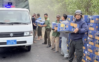 Cháy container chở 20 tấn sầu riêng trên đường Hồ Chí Minh