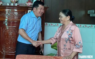 Ông Đinh Văn Nơi tri ân gia đình thương binh, liệt sĩ ở đặc khu Phú Quốc