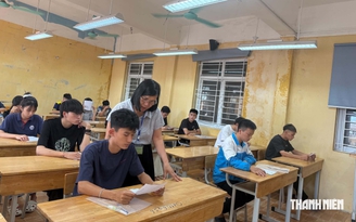 Hơn 11.000 quản lý sẽ làm giáo viên đứng lớp sau sắp xếp trường học