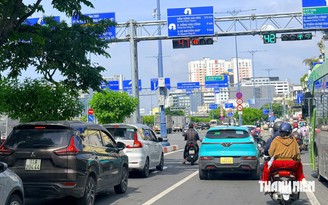Vượt đèn vàng có bị phạt như đèn đỏ? CSGT nói rõ thời điểm quyết định