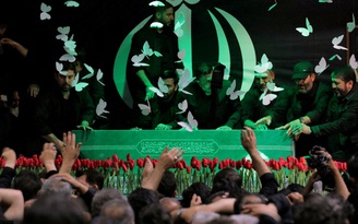 Iran gửi thông điệp đến Mỹ từ lễ tang ông Ali Khamenei