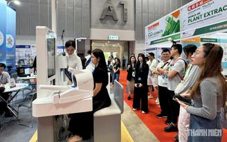 Ùn ùn đi xem hai triển lãm quốc tế tại TP.HCM