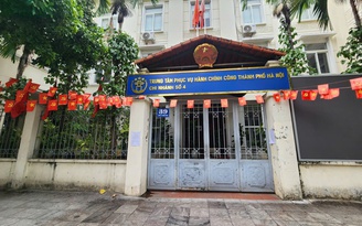 Trung tâm hành chính công ở Hà Nội mở cửa trở lại làm việc sáng thứ bảy
