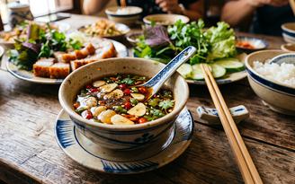 Thích ăn nhiều nước chấm: Thận có thể phải 'gánh' hậu quả