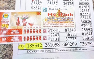 Thấy hàng xóm trúng số, liền dò vé phát hiện trúng độc đắc xổ số miền Nam