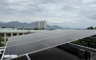 Pin mặt trời liệu có hiệu quả hơn khi nắng gắt?