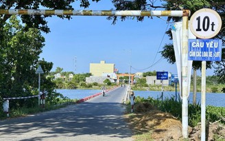 Những cây cầu ở Quảng Ngãi 'oằn mình' gánh xe cộ, chờ ngày được thay thế