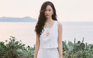 Giấu khuyết điểm đôi chân cực ổn với quần tây ống đứng