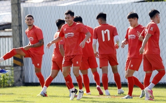 CĐV Việt Nam đến sân Kuala Lumpur ủng hộ thầy trò HLV Kim Sang-sik ra sao, mua vé thế nào?