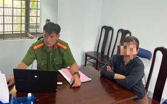 Làm việc với người phụ nữ giữ xe tự phát nói xấu lực lượng công an
