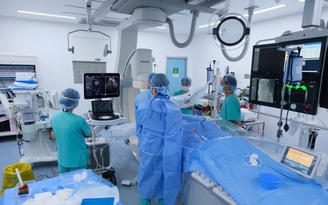 FV tiên phong ứng dụng 'Hệ thống siêu âm hòa hình và định vị' điều trị u gan FV tiên phong ứng dụng 'Hệ thống siêu âm hòa hình và định vị' điều trị u gan