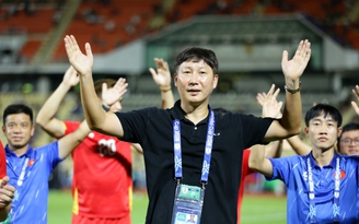 HLV Kim Sang-sik có cách dùng người siêu độc, Thái Lan ‘bó tay’ dự đoán đội hình ra sân!