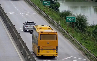 Xử lý 2 trường hợp không giữ khoảng cách an toàn trên cao tốc