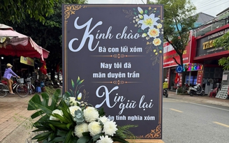 Lời giã biệt trên lẵng hoa tang hút đến 3 triệu view: 'Xin giữ lại ân tình nghĩa xóm'