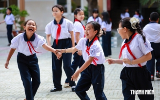 80 năm phổ cập giáo dục: Từ quyền được học đến quyền được phát triển