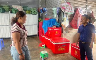 Phạt 27 triệu đồng chủ cơ sở nấu tiệc phục vụ món gà có dòi